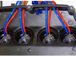 w cbr 900 rr shown with both systems attached wout stacks for better view 5.JPG (143654 bytes)